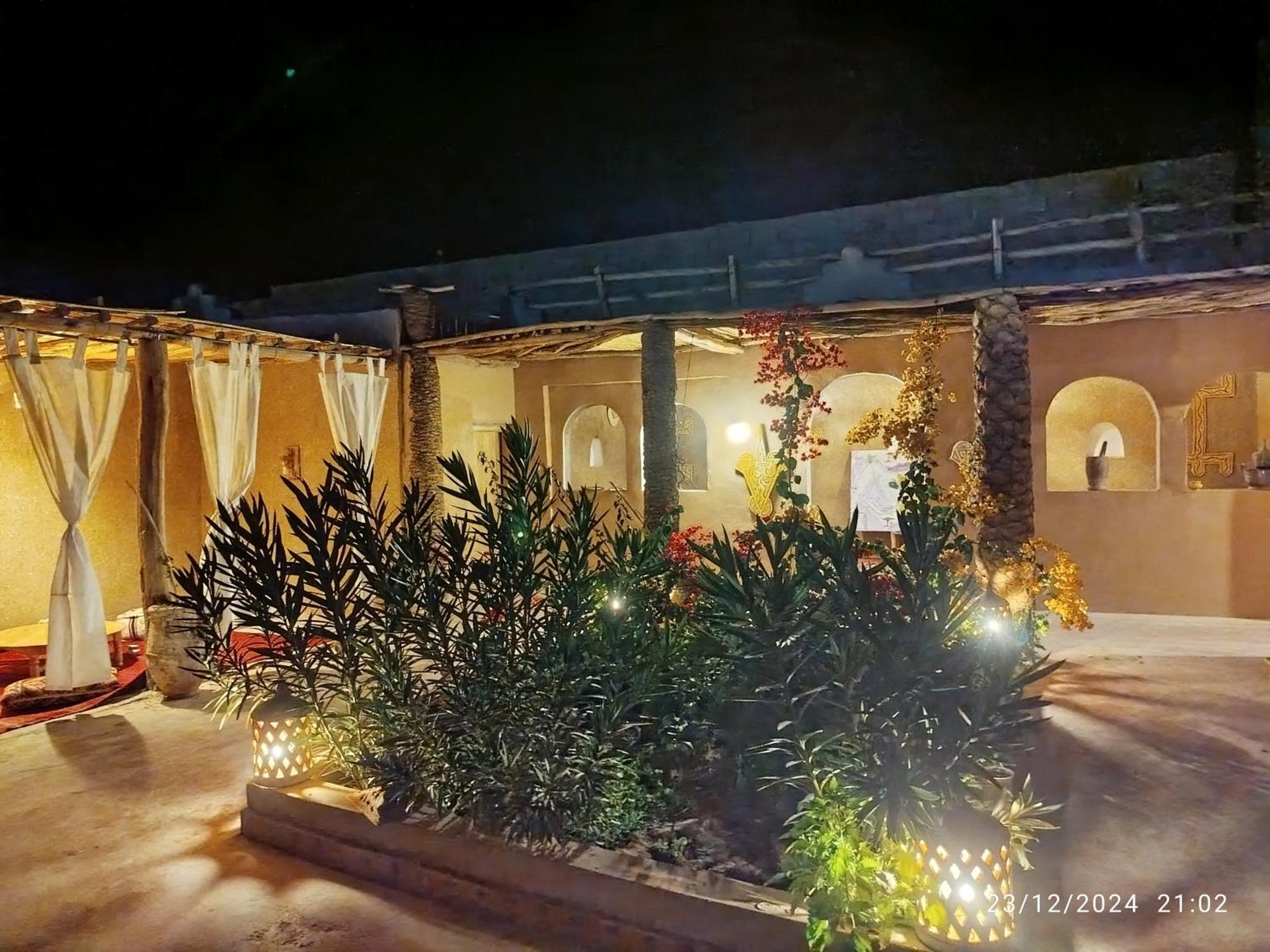 Bed and Breakfast Dar Nomads à M'Hamid El Ghizlane Extérieur photo
