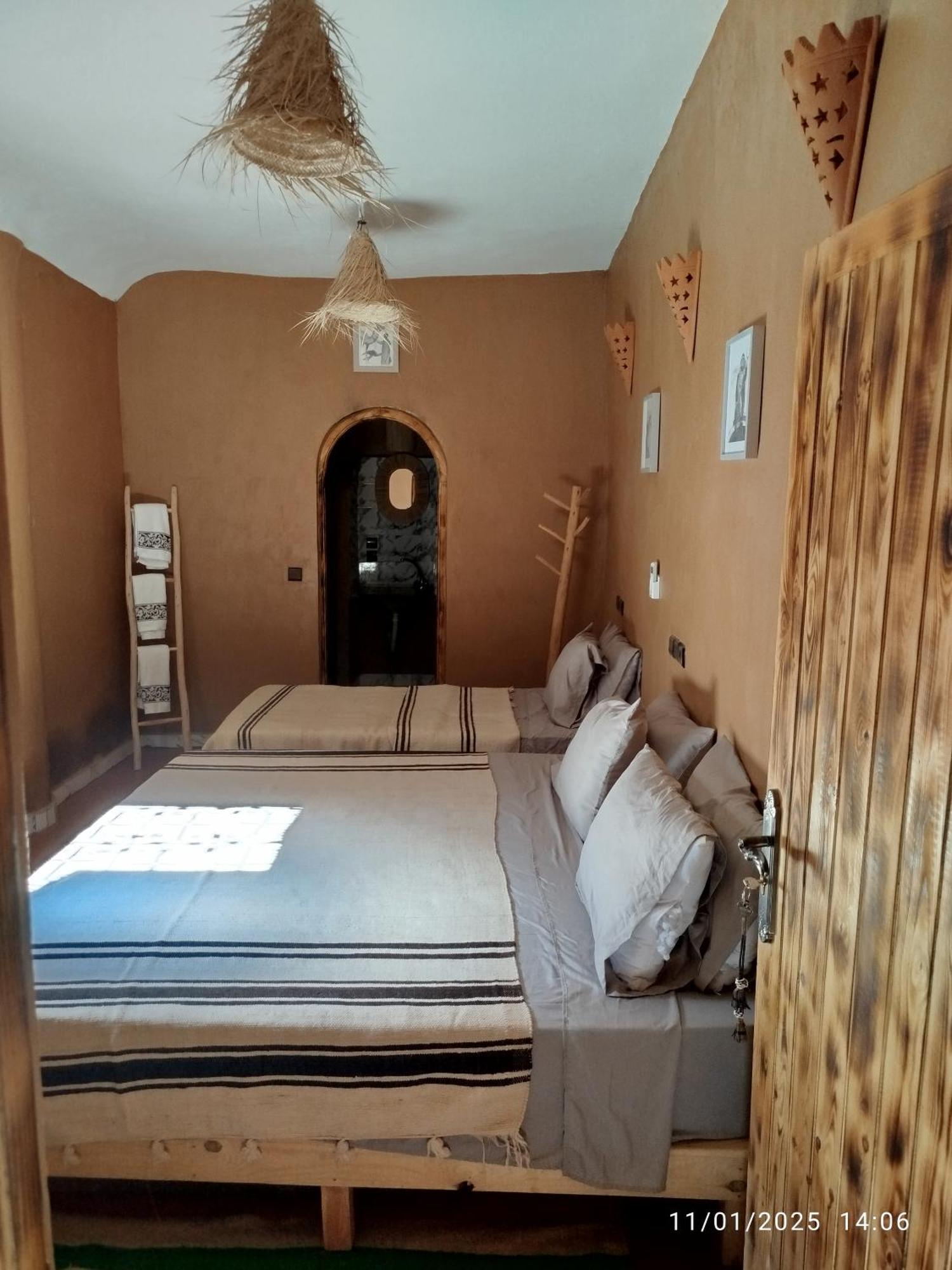 Bed and Breakfast Dar Nomads à M'Hamid El Ghizlane Extérieur photo