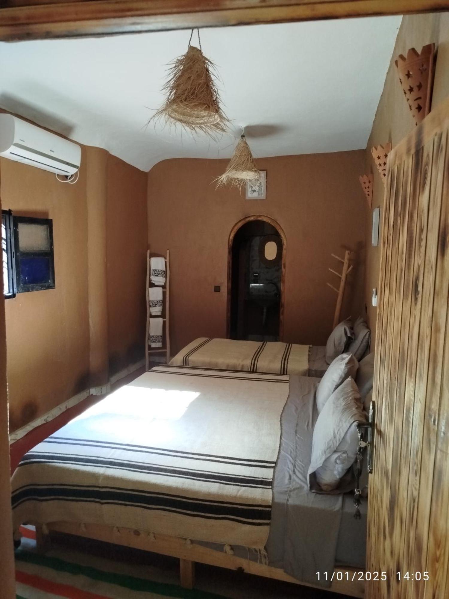 Bed and Breakfast Dar Nomads à M'Hamid El Ghizlane Extérieur photo